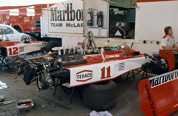 McLaren F1 1976 pit and engine James Hunt McLaren F1 1976 pit and engine James Hunt