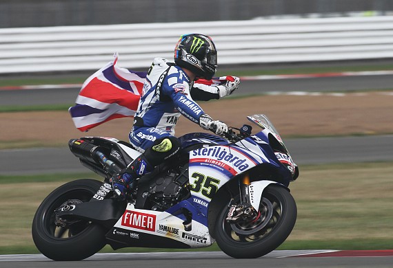 Cal Crutchlow wins Silverstone World Superbikes 2010 Cal Crutchlow wins Silverstone World Superbikes 2010