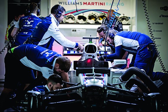 Williams mechanics in the garage Williams mechanics in the garage