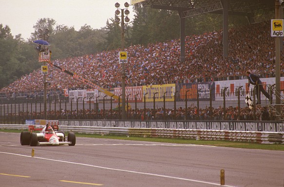 Niki Lauda wins 1984 Italian GP Niki Lauda wins 1984 Italian GP