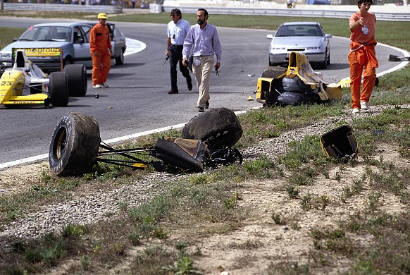 Martin Donnelly crash Jerez 1990 Martin Donnelly crash Jerez 1990