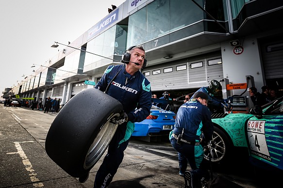Falken Motorsport tyre change Falken Motorsport tyre change