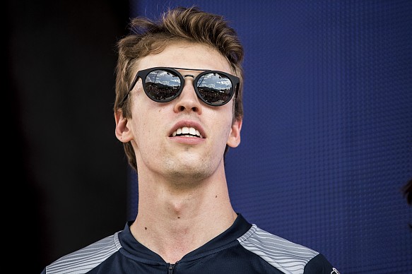 kvyat and toro rosso lost trust in each other in 2017 - tost