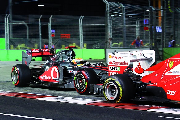 Lewis Hamilton Felipe Massa collision Singapore GP 2011 Lewis Hamilton Felipe Massa collision Singapore GP 2011