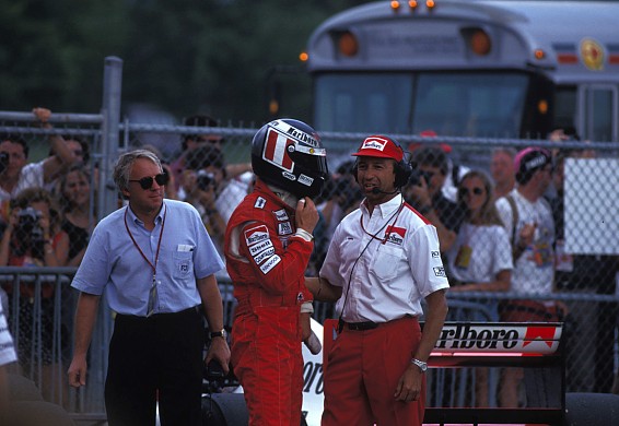 Charlie Whiting Gerhard Berger 1992 Charlie Whiting Gerhard Berger 1992