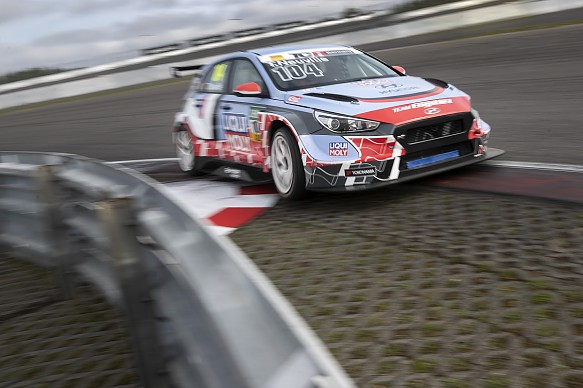 Thierry Neuville TCR Thierry Neuville TCR