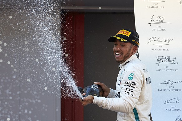 Lewis Hamilton F1 2018 podium champagne Lewis Hamilton F1 2018 podium champagne