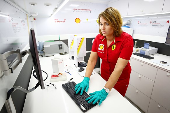Kathrin Danihelka Kathrin Danihelka